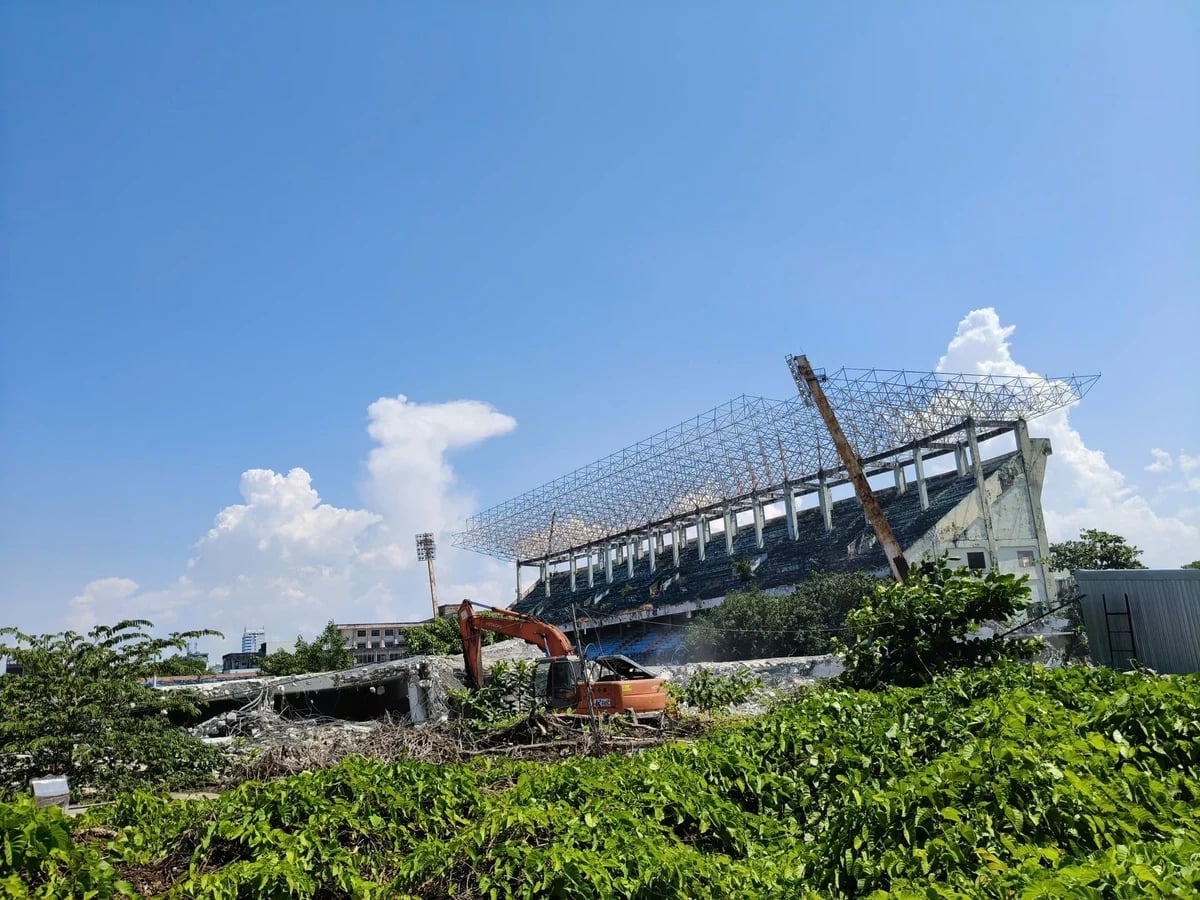 Khu đất sân Chi Lăng chuẩn bị đấu giá lần 2 sau nhiều năm bỏ hoang do vướng mắc về pháp lý. Ảnh: L.A.