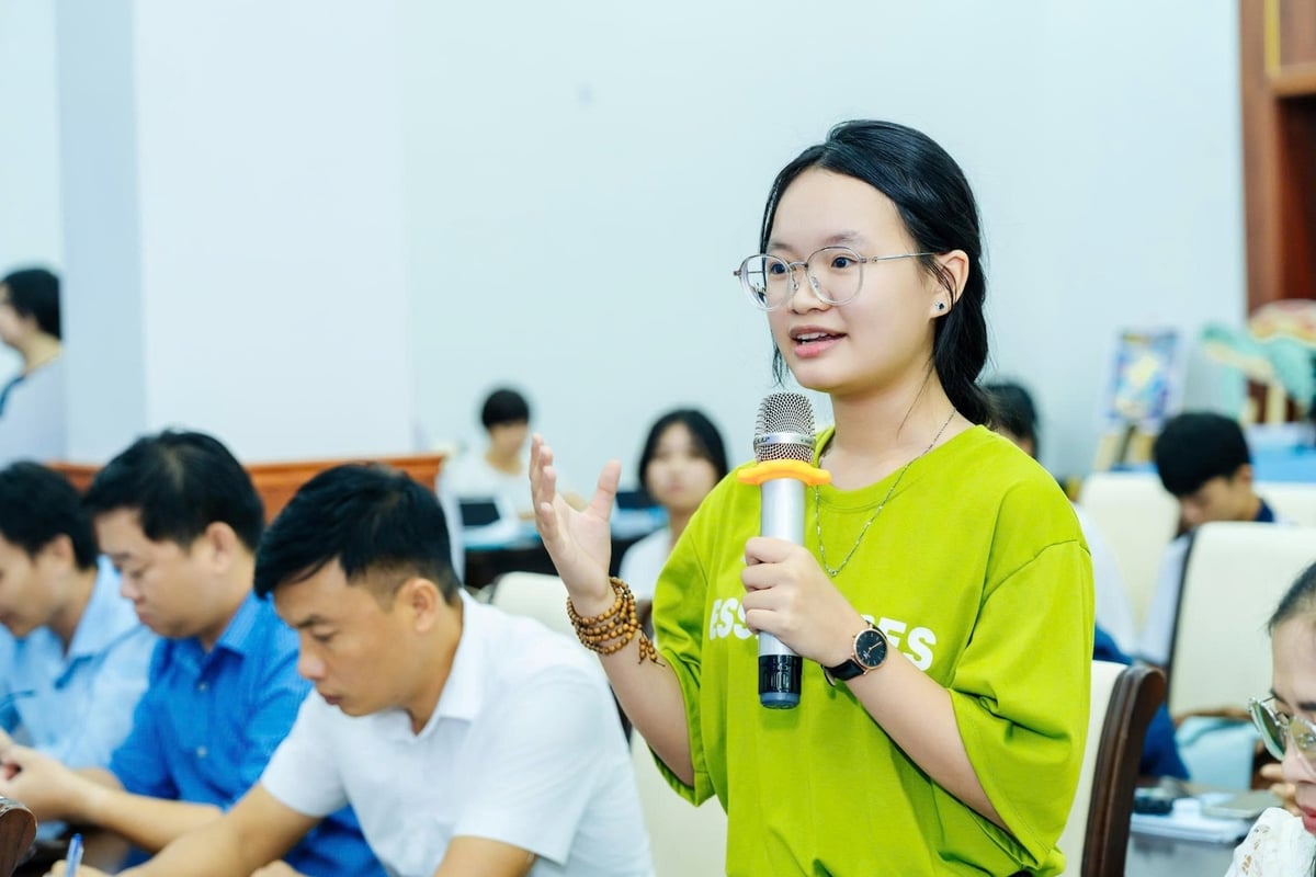 Em Nguyễn Thị Như Giao cho biết các hoạt động trải nghiệm thực địa giúp học sinh hiểu sâu hơn về đại dương và ý thức hơn trong bảo vệ môi trường. Ảnh: BTC. 
