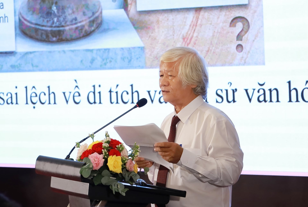 PGS.TS Phan Quốc Anh, Chủ nhiệm Hội đồng tư vấn Dân tộc và Tôn giáo, Ủy ban MTTQ Việt Nam tỉnh Khánh Hòa phát biểu tại hội thảo. Ảnh: Phương Chi.