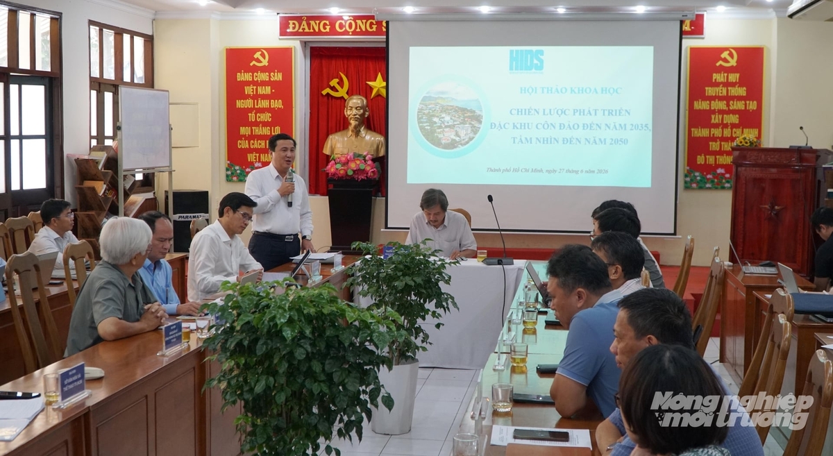 Bí thư Đặc khu Côn Đảo Lê Hoàng Hải nhận định: 'Giao thông vẫn là nút thắt cần sớm tháo gỡ để tạo động lực phát triển cho địa phương'. Ảnh: Lê Bình.