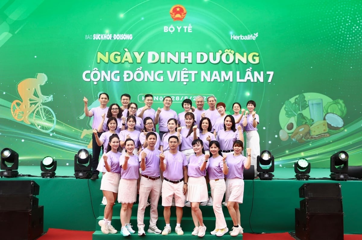Chương trình lan tỏa thông điệp: 'Khỏe từ mỗi cá nhân, mỗi gia đình và đến toàn xã hội'. Ảnh: Thủy Nhi.