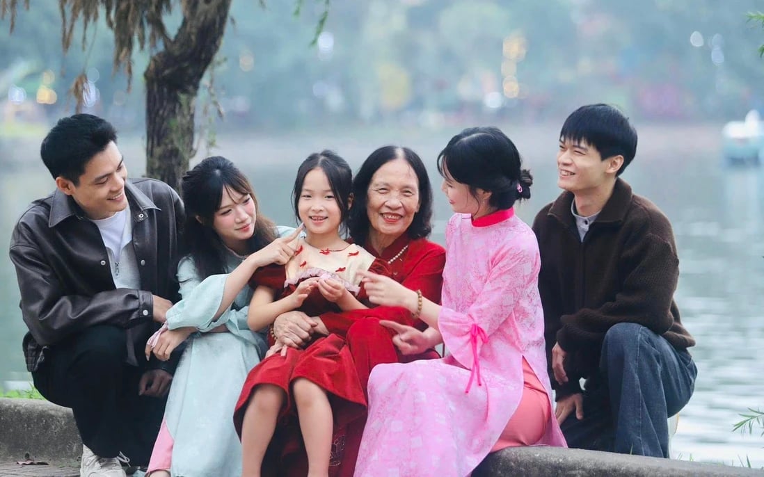 Nhân kỷ niệm 25 năm Ngày Gia đình Việt Nam, Tổng Bí thư, Chủ tịch nước Tô Lâm kêu gọi mỗi gia đình gìn giữ giá trị truyền thống, vun đắp hạnh phúc bền vững. Ảnh: Báo Phụ nữ Việt Nam.