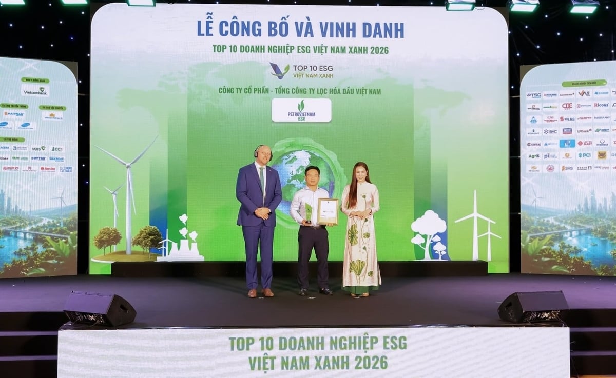 BSR được vinh danh tại hạng mục Top 10 Doanh nghiệp ESG Việt Nam Xanh 2026 (ESG10). Ảnh: PetroTimes.
