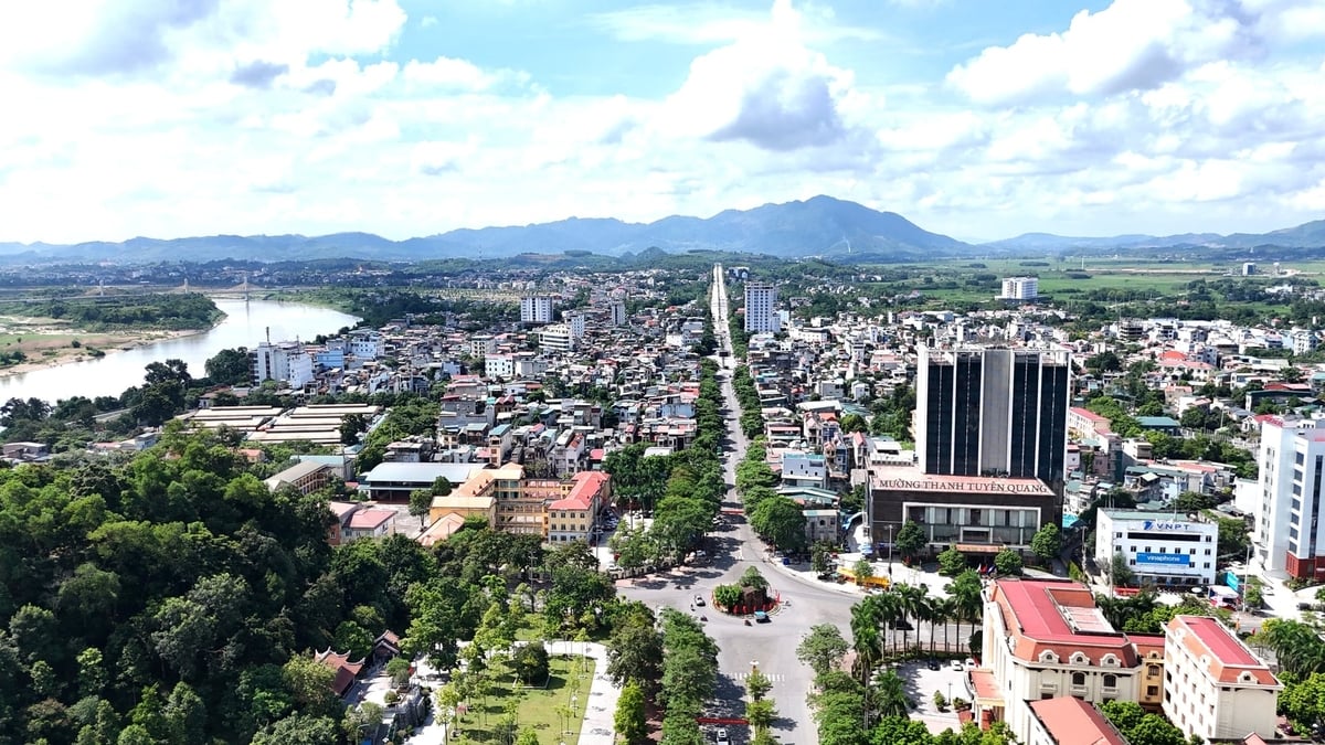 Tuy&ecirc;n Quang đang t&iacute;ch cực thực hiện xử l&yacute; 1.128 cơ sở nh&agrave;, đất d&ocirc;i dư sau s&aacute;p nhập. Ảnh: Đ&agrave;o Thanh.