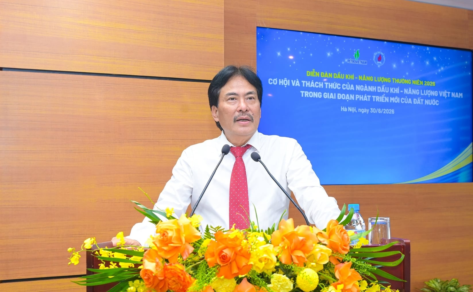 Ông Nguyễn Hùng Dũng, Phó Chủ tịch kiêm Tổng Thư ký Hội Dầu khí Việt Nam cho biết, Diễn đàn Dầu khí - Năng lượng thường niên 2026 là không gian đối thoại để nhận diện những động lực phát triển mới cho lĩnh vực dầu khí - năng lượng. Ảnh: Hồng Thắm.