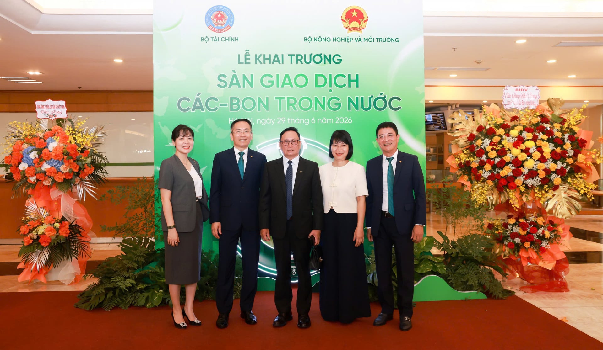 Đại diện lãnh đạo BIDV cùng đại diện lãnh đạo VSDC và HNX tham dự Lễ Khai trương. Ảnh: BIDV.
