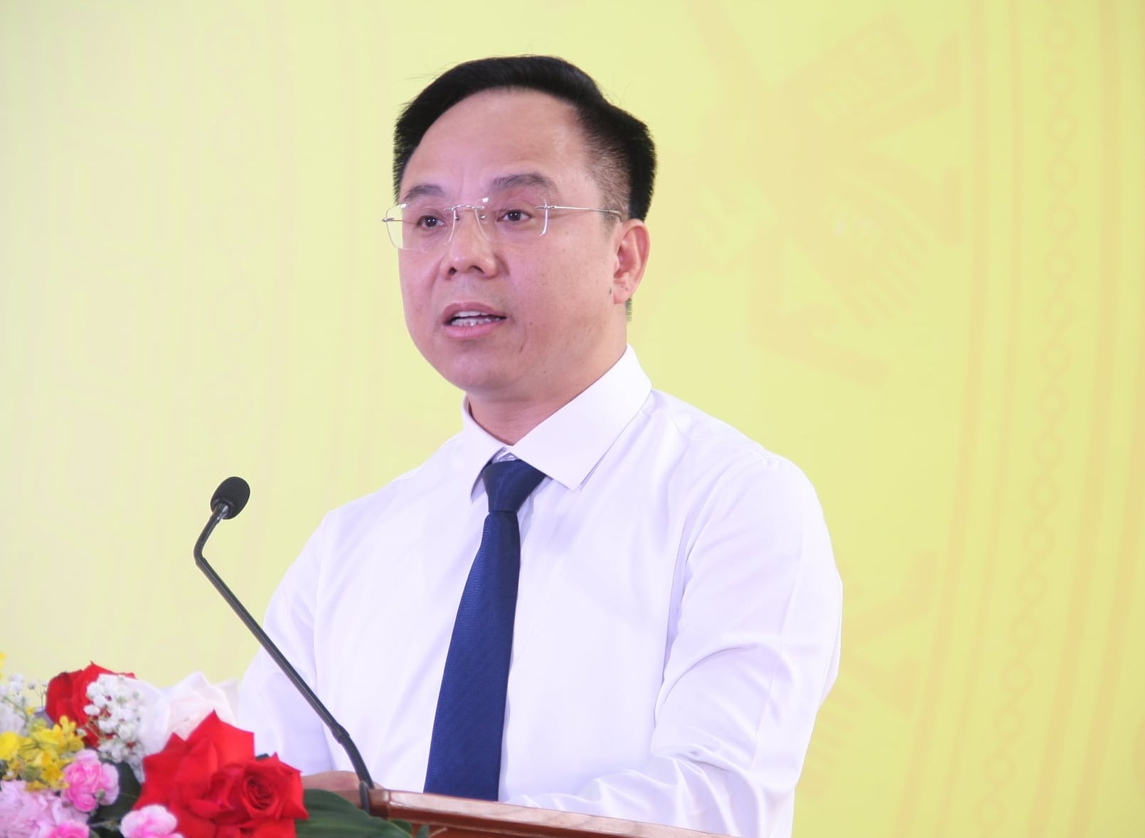 Ông Võ Xuân Trọng, Bí thư Đảng ủy, Chủ tịch HĐND phường Tương Mai đánh giá những kết quả nổi bật sau một năm vận hành bộ máy hệ thống chính trị và chính quyền địa phương hai cấp trên địa bàn phường. Ảnh: Mai Đan.