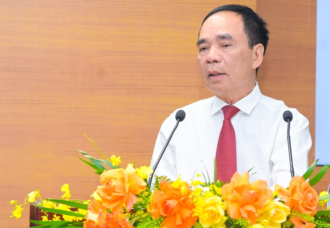 Ông Nguyễn Quốc Thập, Chủ tịch Hội Dầu khí Việt Nam nhấn mạnh, an ninh năng lượng không còn được hiểu đơn giản là có đủ nguồn cung, đó còn là năng lực tự chủ về hạ tầng, công nghệ, tài chính, thị trường, nguồn nhân lực và khả năng ứng phó trước các biến động địa chính trị. Ảnh: Hồng Thắm.
