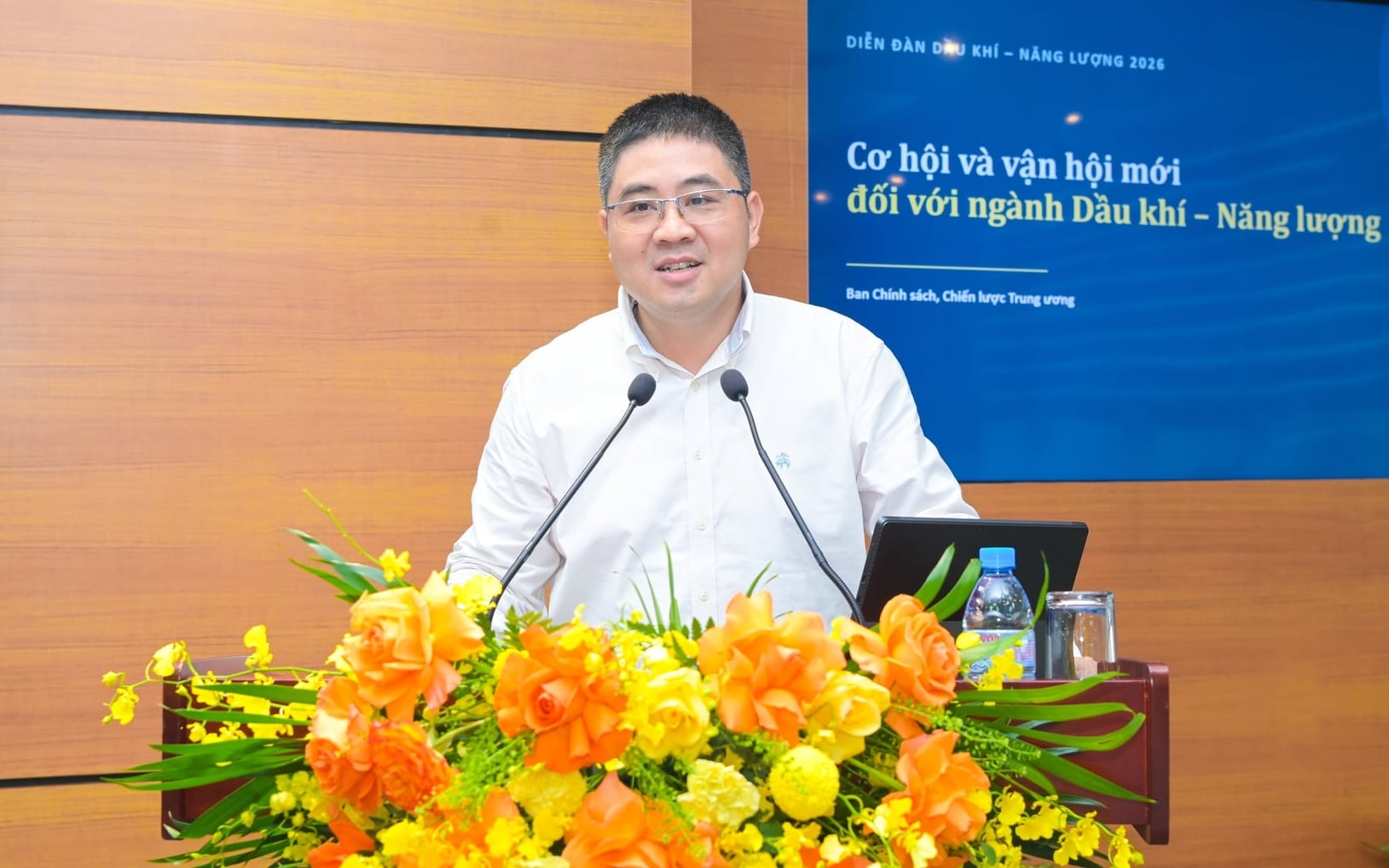 Ông Trịnh Quốc Tuy, Ban Chính sách, Chiến lược Trung ương kiến nghị 5 nhóm giải pháp, trong đó có nhóm giải pháp thúc đẩy chuyển dịch năng lượng và phát triển các ngành năng lượng mới. Ảnh: Hồng Thắm.