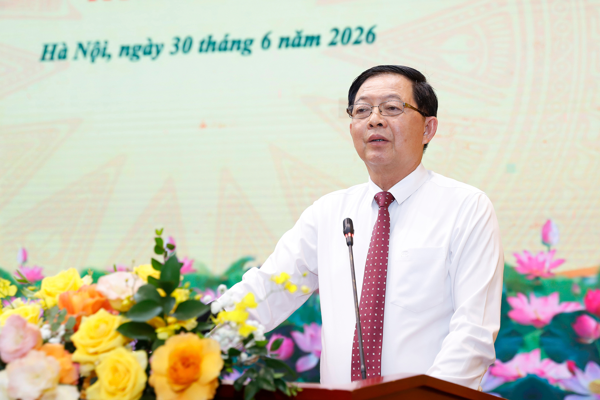 Phó Thủ tướng Hồ Quốc Dũng đánh giá cao việc Bộ Nông nghiệp và Môi trường chủ động xây dựng, triển khai và đưa vào vận hành Hệ thống truy xuất nguồn gốc nông, lâm, thủy sản theo nhiệm vụ được Ban Chỉ đạo Trung ương về phát triển khoa học, công nghệ, đổi mới sáng tạo và chuyển đổi số, Chính phủ và Thủ tướng Chính phủ giao. Ảnh: Khương Trung. Phó Thủ tướng Hồ Quốc Dũng đánh giá cao việc Bộ Nông nghiệp và Môi trường chủ động xây dựng, triển khai và đưa vào vận hành Hệ thống truy xuất nguồn gốc nông, lâm, thủy sản theo nhiệm vụ được Ban Chỉ đạo Trung ương về phát triển khoa học, công nghệ, đổi mới sáng tạo và chuyển đổi số, Chính phủ và Thủ tướng Chính phủ giao. Ảnh: Khương Trung.