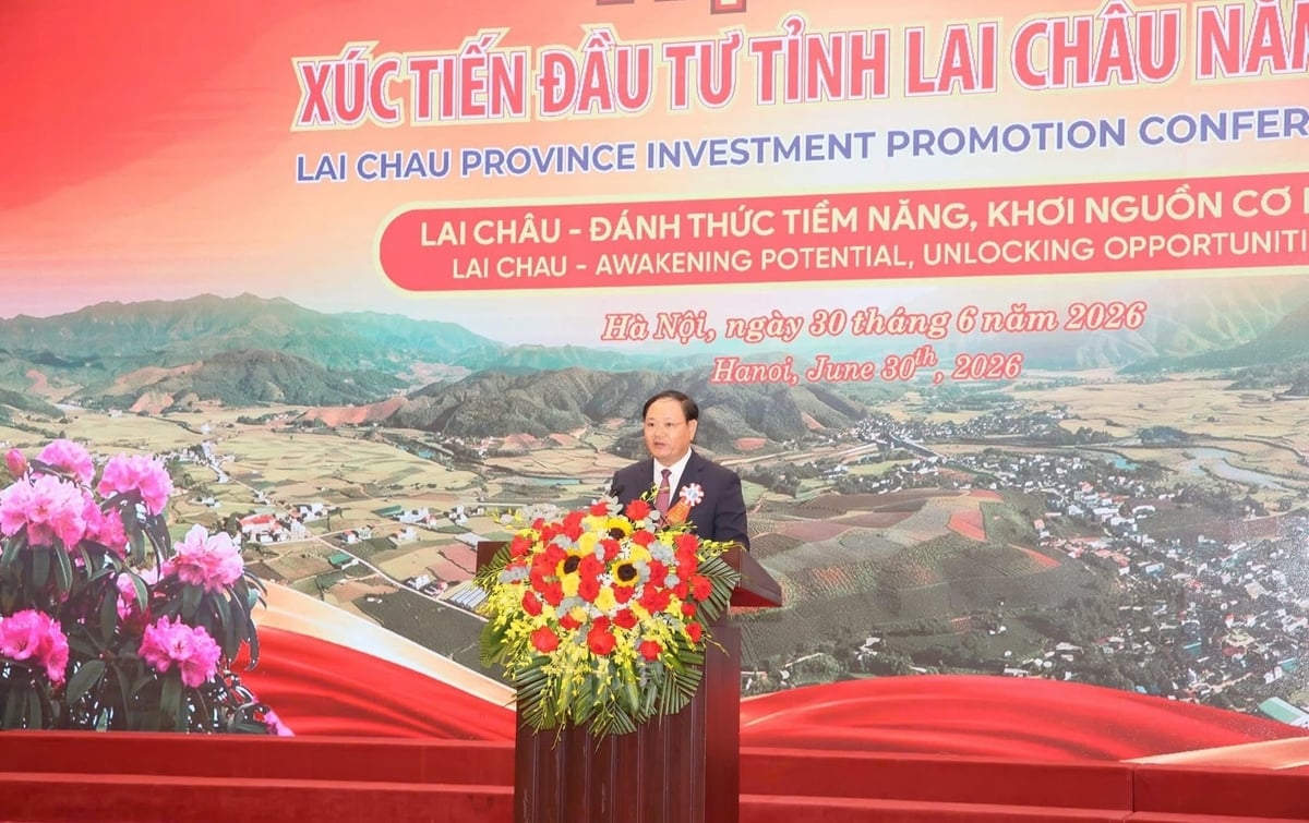 Bí thư Tỉnh uỷ Lai Châu Lê Minh Ngân gửi lời cảm ơn tới Lãnh đạo Đảng, Nhà nước, các Bộ, ngành và cộng đồng doanh nghiệp đã tham dự hội nghị. Ảnh: Đức Bình.