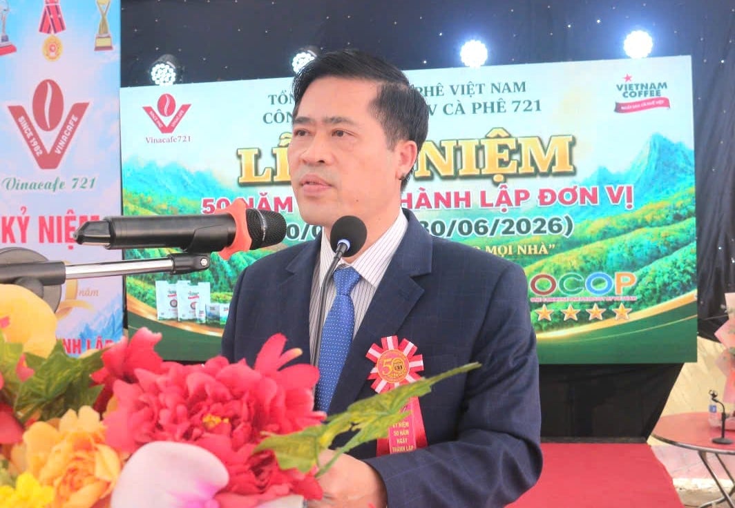 Ông Nguyễn Văn Minh, Phó Bí thư thường trực Đảng ủy Tổng Công ty Cà phê Việt Nam phát biểu tại hội nghị. Ảnh: Ngọc Thăng.