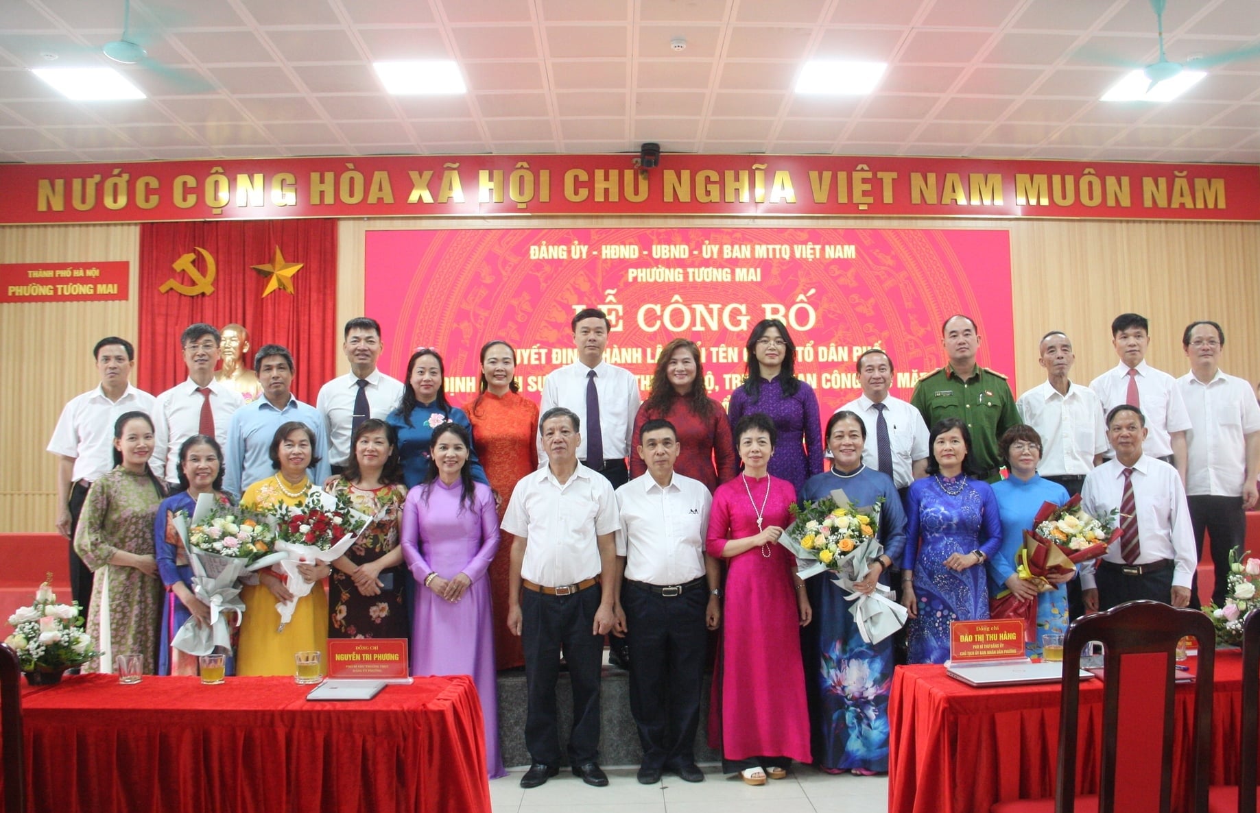 Việc thành lập 51 chi bộ mới là bước chuyển quan trọng trong quá trình sắp xếp, tinh gọn tổ chức bộ máy theo chủ trương của Trung ương và Thành phố. Ảnh: Mai Đan.