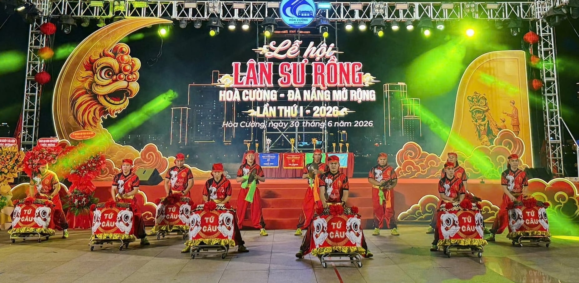 Tiết mục đánh trống tại chương trình. Ảnh: An An.