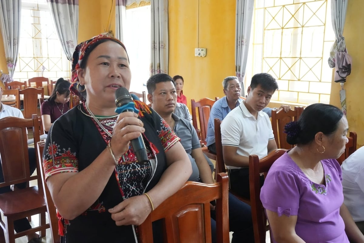 Người dân ở các khu vực vui mừng khi tên thôn được đặt lại từ tên xã cũ. Ảnh: Thanh Hùng.