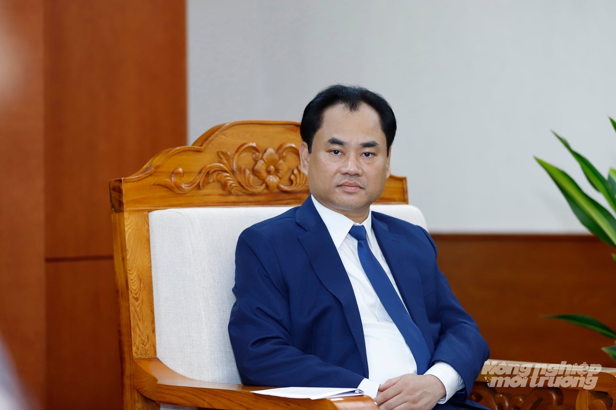 Bộ trưởng Trịnh Việt Hùng khẳng định Việt Nam luôn coi trọng quan hệ hữu nghị truyền thống và hợp tác hiệu quả với Hà Lan trong nhiều thập kỷ qua. Hà Lan hiện là đối tác thương mại quan trọng của Việt Nam trong Liên minh châu Âu (EU), đồng thời là nhà đầu tư lớn nhất của EU tại Việt Nam. Ảnh: Khương Trung.