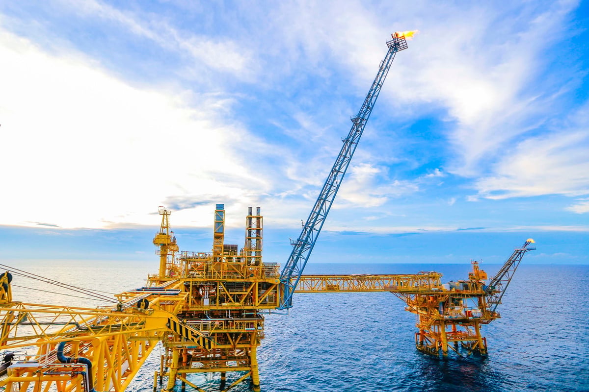 Giàn khai thác mỏ Sư Tử Trắng. Ảnh: Petrovietnam.