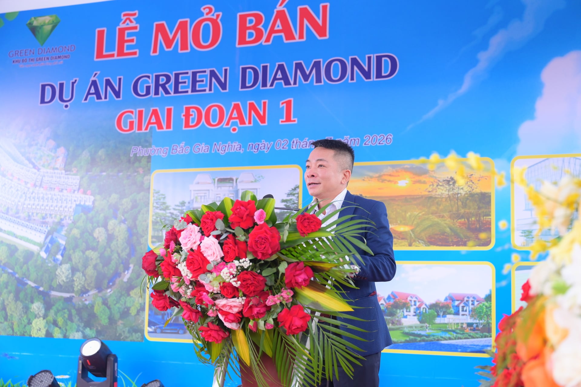 Ông Võ Hoàng Sơn, Phó Chủ tịch UBND phường Bắc Gia Nghĩa phát biểu tại lễ mở bán Dự án Green Diamond. Ảnh: Phạm Hoài.