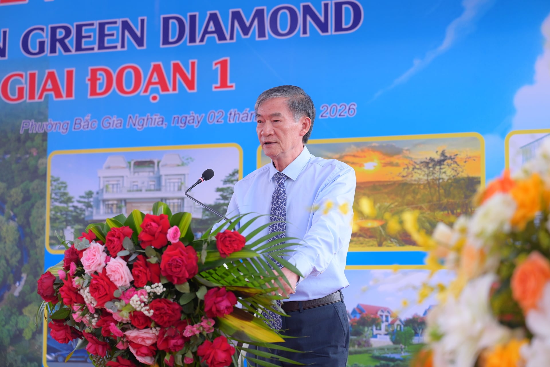 Ông Lê Đức Hùng, Phó Chủ tịch HĐTV kiêm Phó Tổng Giám đốc Thường trực Công ty Phương Thảo phát biểu tại lễ mở bán Green Diamond. Ảnh: Phạm Hoài.