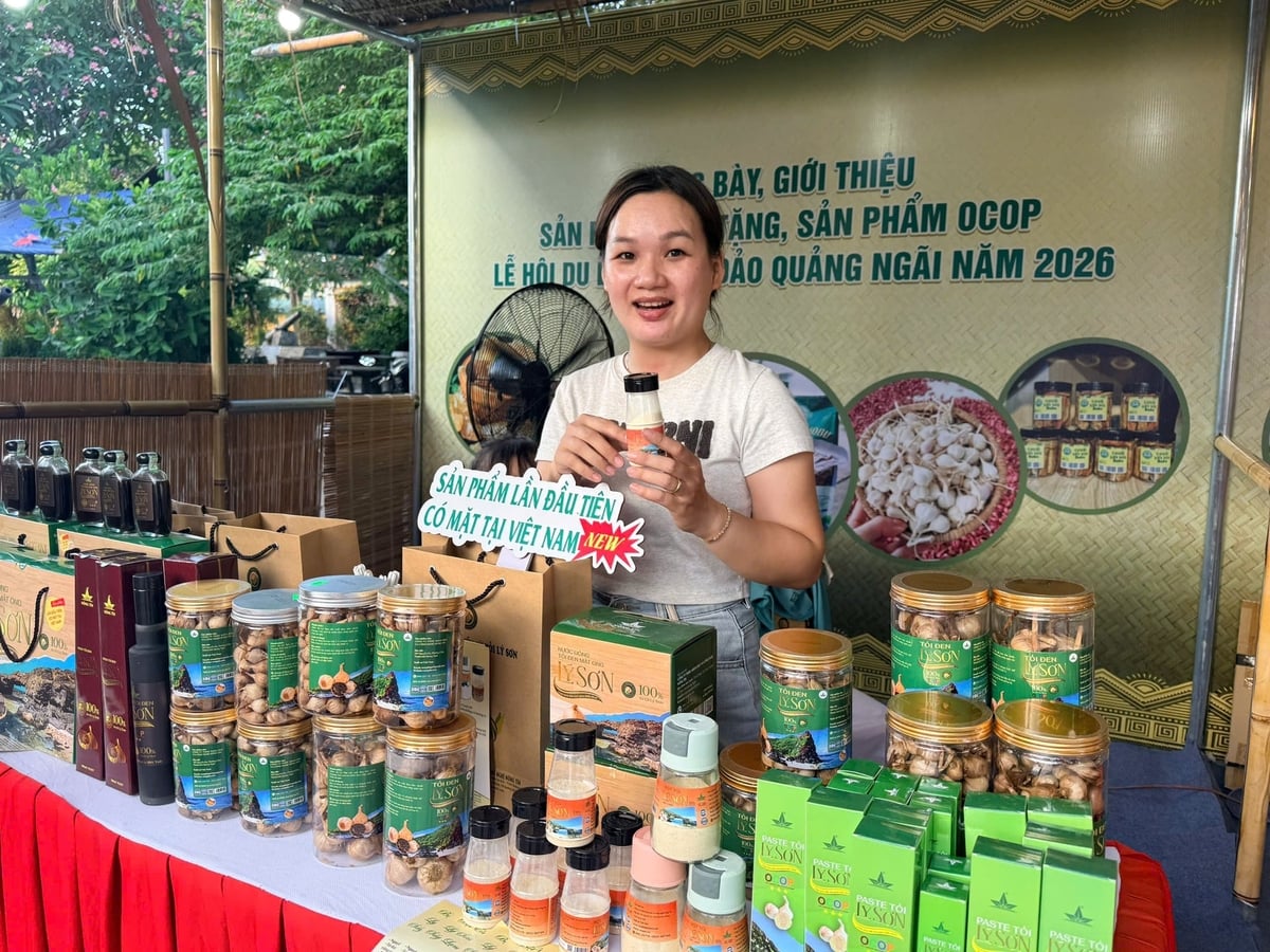 Sản phẩm OCOP Quảng Ngãi tiếp tục được nâng chất lượng, hoàn thiện bao bì, nhãn mác và mở rộng thị trường. Ảnh: V.H.