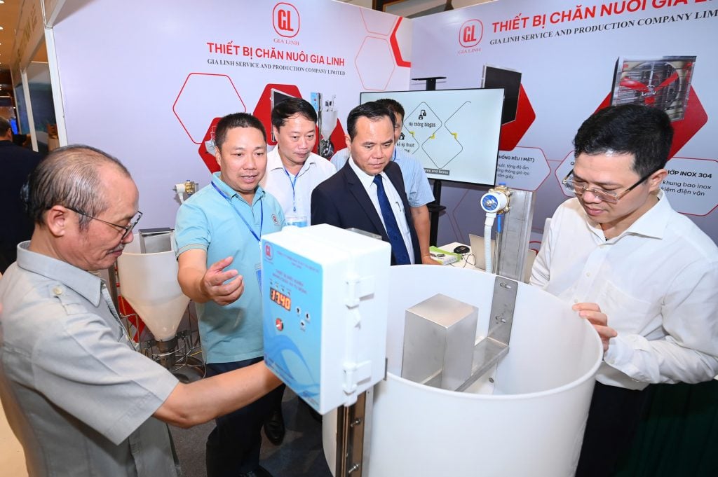 Khoa học công nghệ là động lực cốt lõi đưa ngành Nông nghiệp và Môi trường bứt phá. Ảnh: Tùng Đinh.