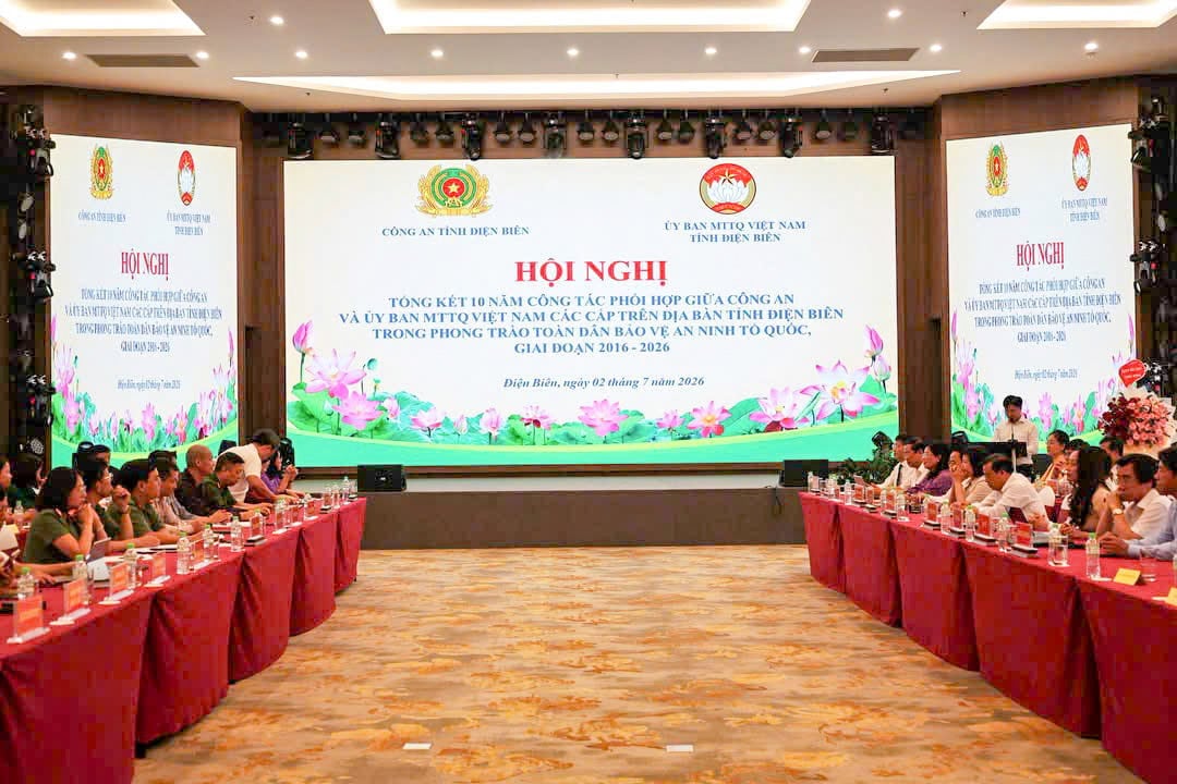 Hội nghị tổng kết 10 năm công tác phối hợp giữa Công an và Ủy ban MTTQ Việt Nam các cấp tỉnh Điện Biên trong phong trào toàn dân bảo vệ an ninh Tổ quốc. Ảnh: MTĐB.