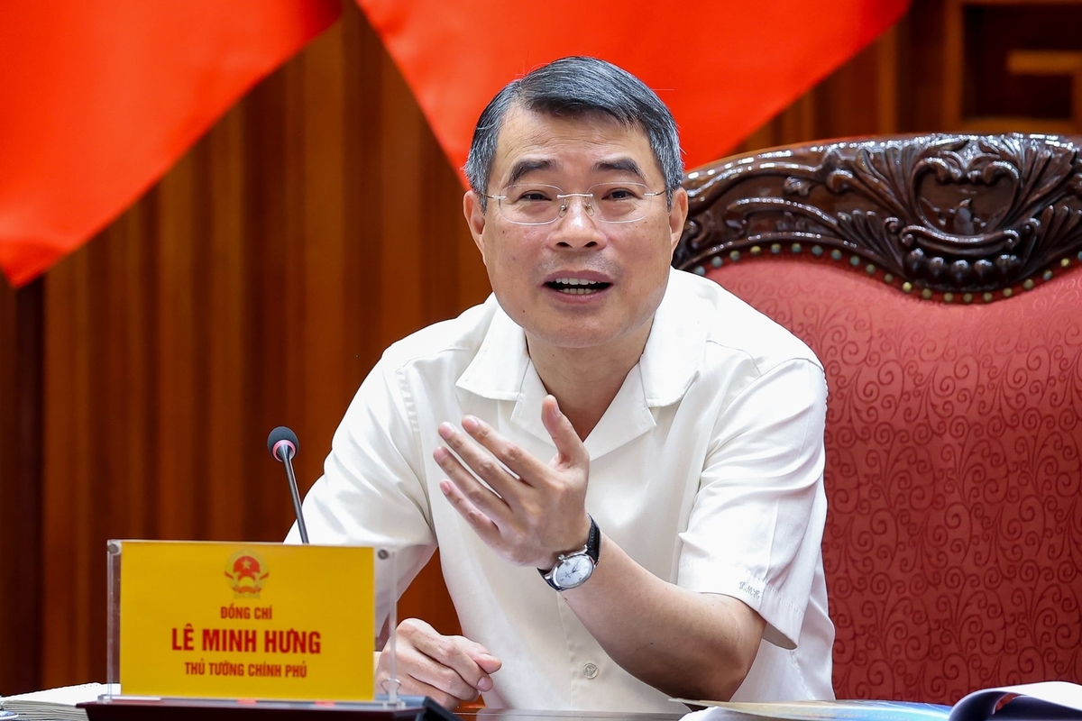 Thủ tướng Lê Minh Hưng nêu rõ, còn có những cơ sở dữ liệu trọng yếu thuộc trách nhiệm của các bộ, cơ quan và cơ sở dữ liệu theo Nghị quyết số 11/NQ-CP chưa kết nối, đồng bộ về Trung tâm Dữ liệu Quốc gia. Ảnh: VGP. Thủ tướng Lê Minh Hưng nêu rõ, còn có những cơ sở dữ liệu trọng yếu thuộc trách nhiệm của các bộ, cơ quan và cơ sở dữ liệu theo Nghị quyết số 11/NQ-CP chưa kết nối, đồng bộ về Trung tâm Dữ liệu Quốc gia. Ảnh: VGP.