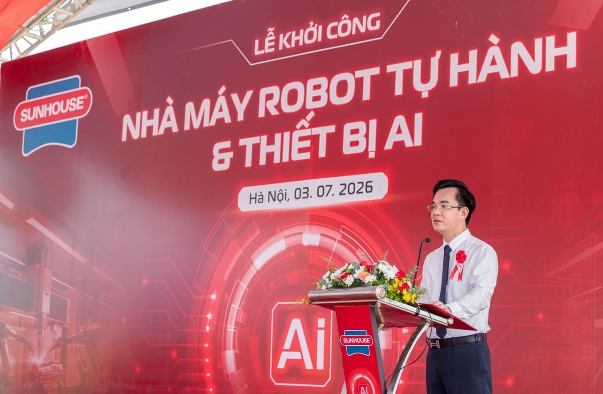 Ông Lê Thanh Sơn - Phó Trưởng ban Ban Quản lý các Khu công nghệ cao và Khu công nghiệp thành phố Hà Nội phát biểu tại lễ khởi công. Ảnh: SUNHOUSE.