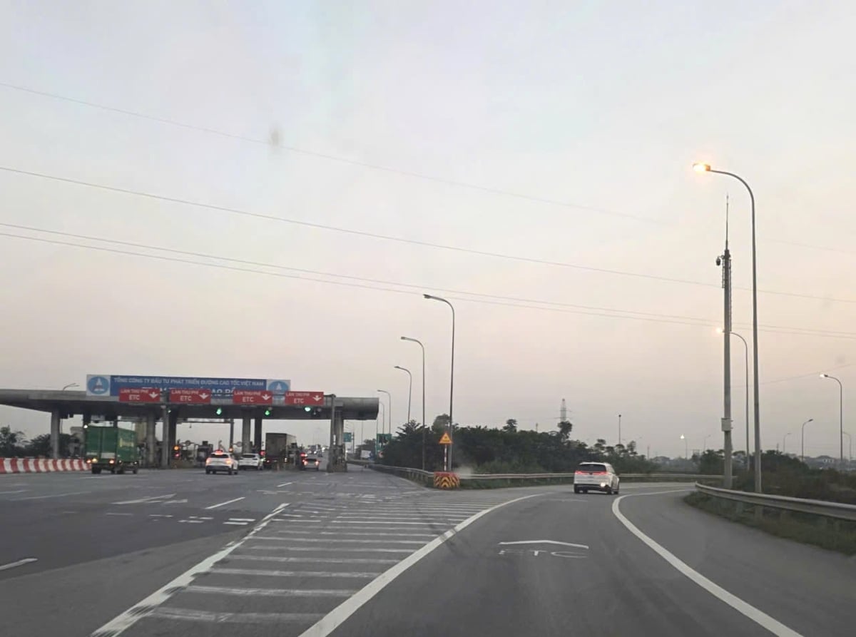 Tỉnh Ninh Bình có hệ thông giao thông kết nối với cao tốc, thuận lợi giao thương phát triển kinh tế. Ảnh: Xuân Vũ.