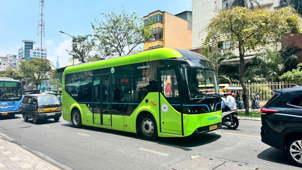 TP.HCM phấn đấu đến hết năm 2026, 100% phương tiện xe buýt nội tỉnh sử dụng điện hoặc năng lượng thân thiện môi trường. Ảnh: Thục Vy.