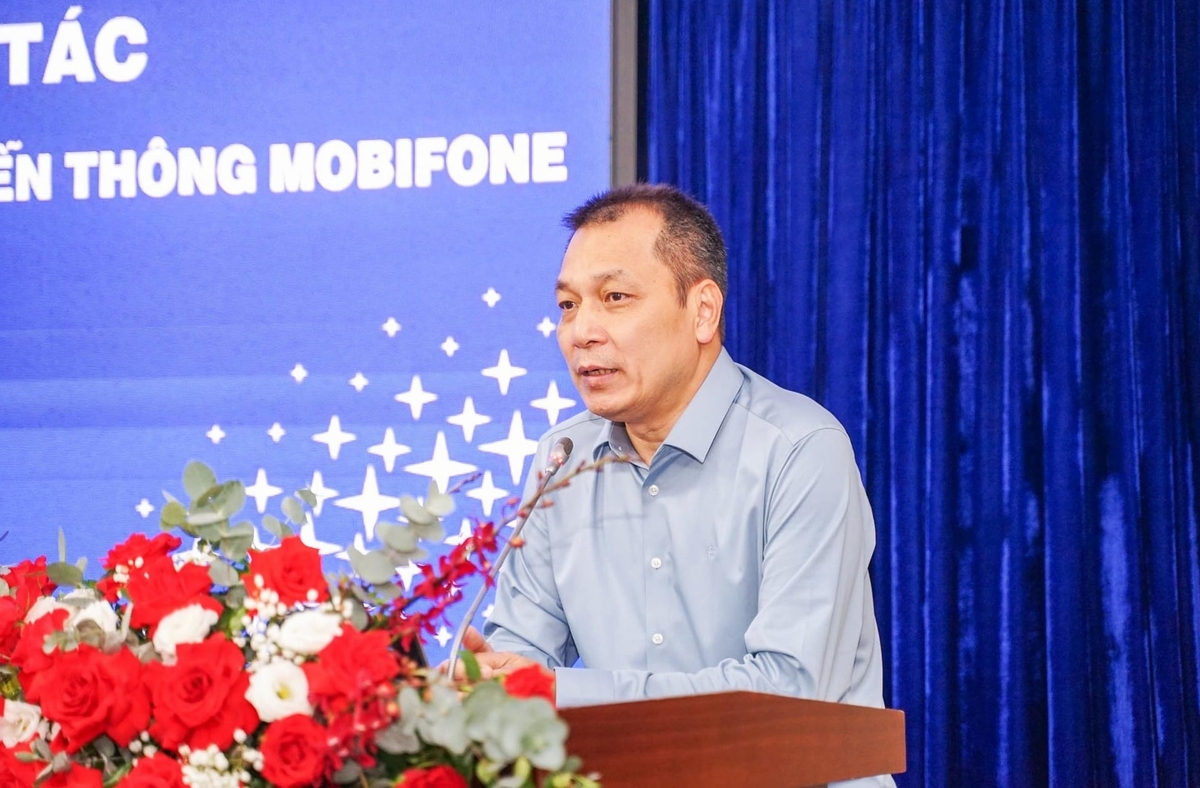 Ông Đặng Hoàng An, Chủ tịch HĐTV EVN phát biểu tại lễ ký kết. Ảnh: EVN.