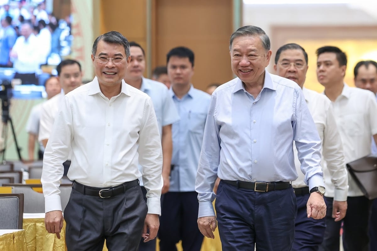 Tổng Bí thư, Chủ tịch nước Tô Lâm cùng Thủ tướng Chính phủ Lê Minh Hưng tới dự phiên họp Chính phủ thường kỳ tháng 6/2026 và Hội nghị trực tuyến Chính phủ với các địa phương.Ảnh: VGP/Nhật Bắc