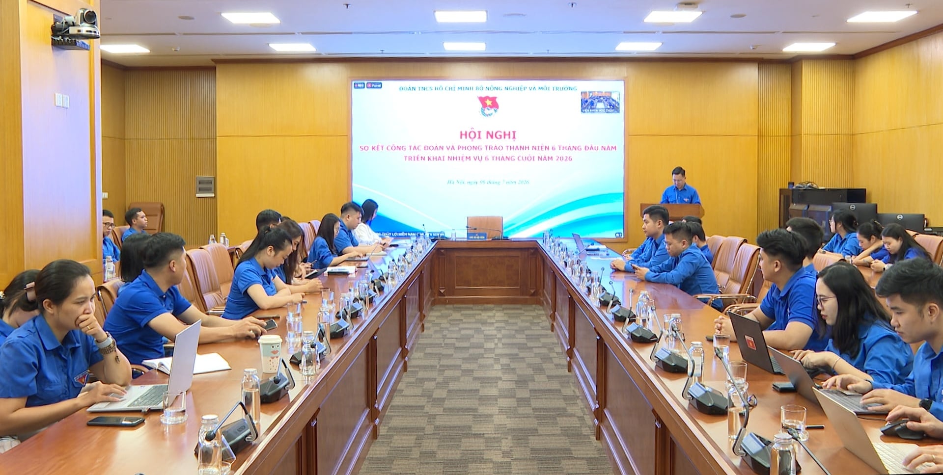 Toàn cảnh Hội nghị sơ kết công tác Đoàn và phong trào thanh niên 6 tháng đầu năm, triển khai nhiệm vụ trọng tâm 6 tháng cuối năm 2026. Ảnh: Đức Việt.