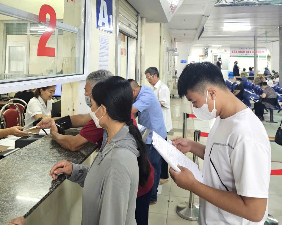 Người bệnh đến đăng ký khám chữa bệnh tại Bệnh viện Bắc Thăng Long. Ảnh: Bệnh viện Bắc Thăng Long.