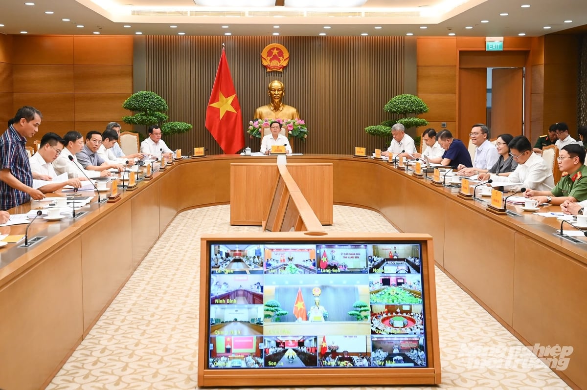 Phó Thủ tướng Hồ Quốc Dũng chủ trì hội nghị. Ảnh: Tùng Đinh.