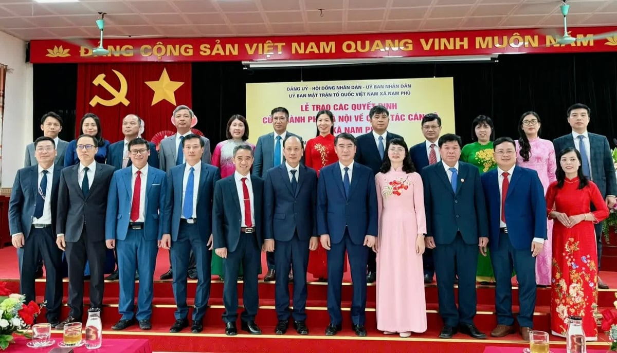 Đội ngũ lãnh đạo xã Nam Phù. Ảnh: Xã Nam Phù.