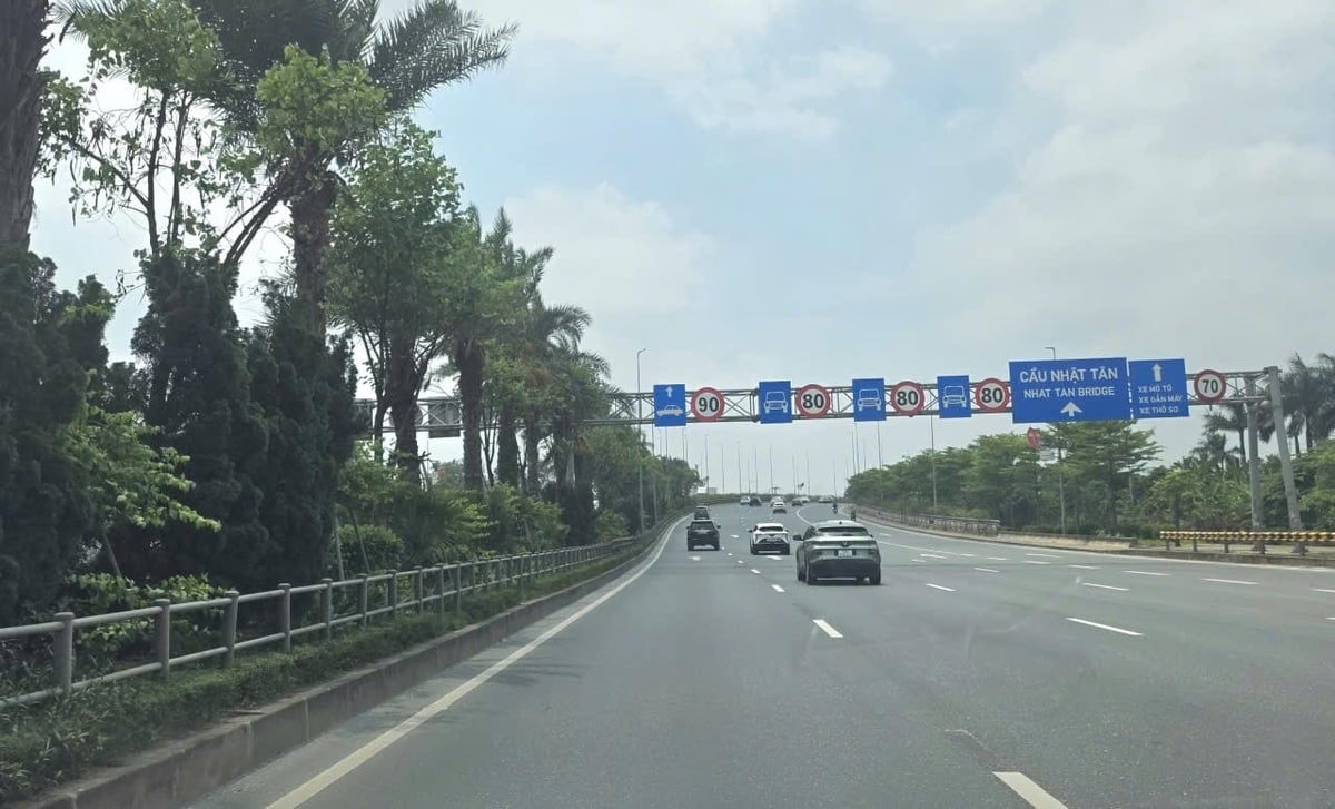 Đường Vành đai 5 sẽ kết nối các hành lang Đông-Tây và các trục hướng tâm của Thủ đô, tạo động lực lan tỏa phát triển KT-XH toàn khu vực. Ảnh: Xuân Vũ.