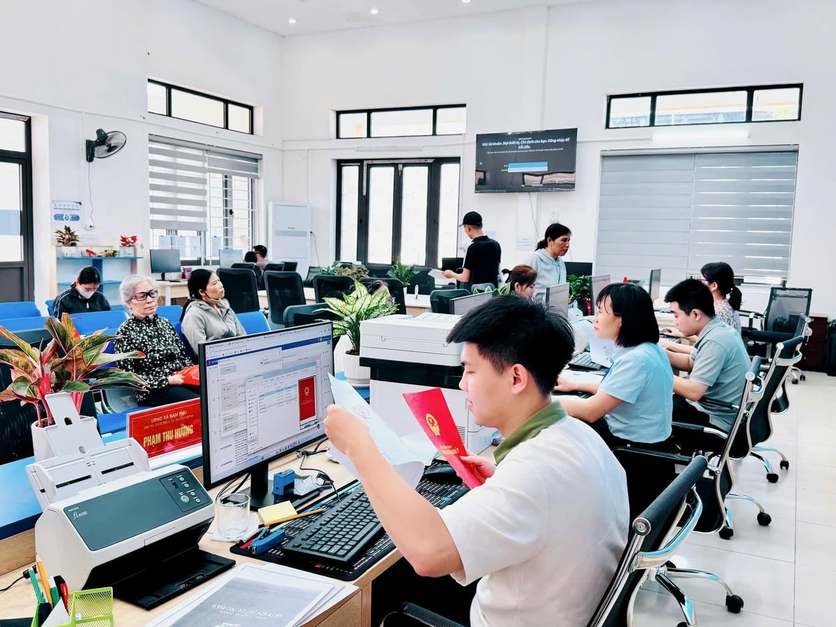 Xã lấy kết quả phục vụ và mức độ hài lòng của nhân dân làm thước đo đánh giá năng lực của đội ngũ cán bộ, công chức. Ảnh: Phương Xuyến.