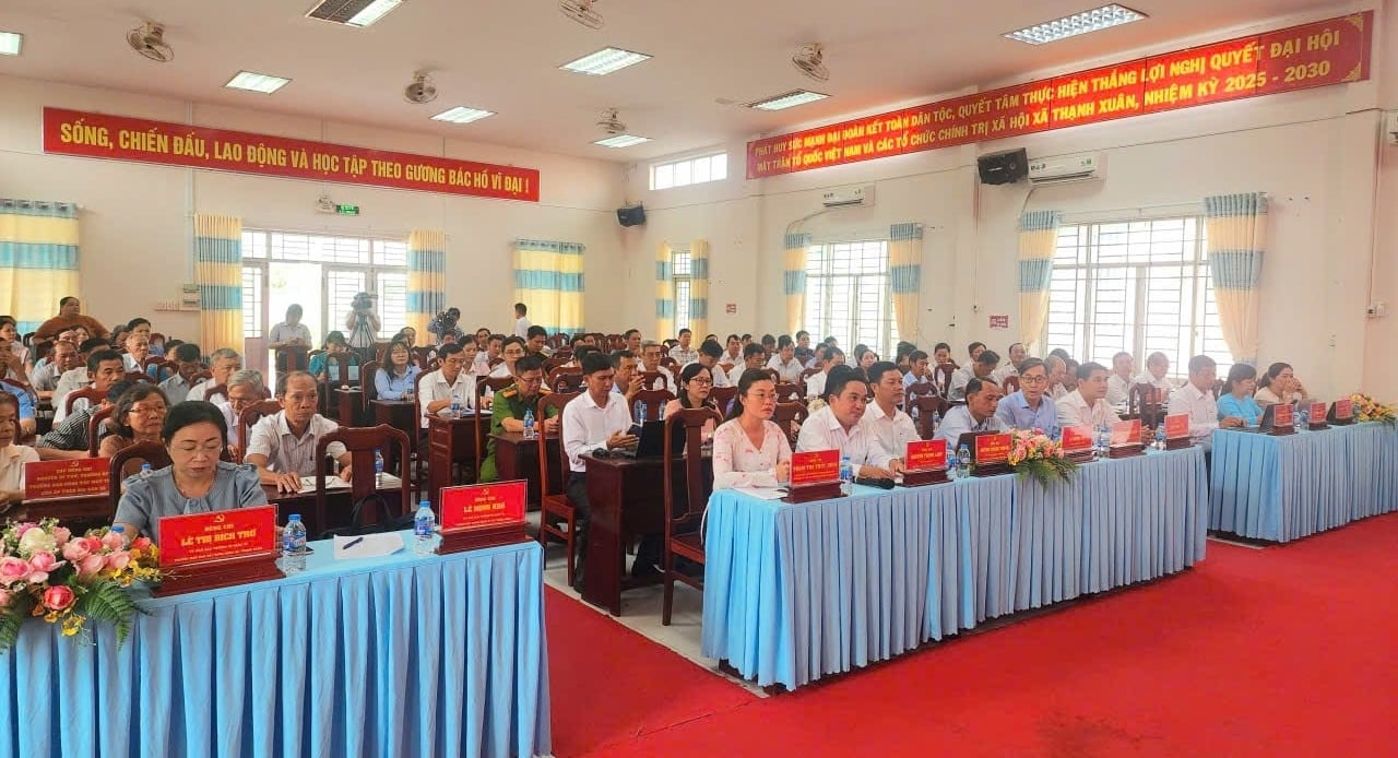 Quang cảnh Hội nghị sơ kết công tác Đảng 6 tháng đầu năm và triển khai nhiệm vụ 6 tháng cuối năm 2026 của Đảng ủy xã Thạnh Xuân. Ảnh: Văn Vũ.