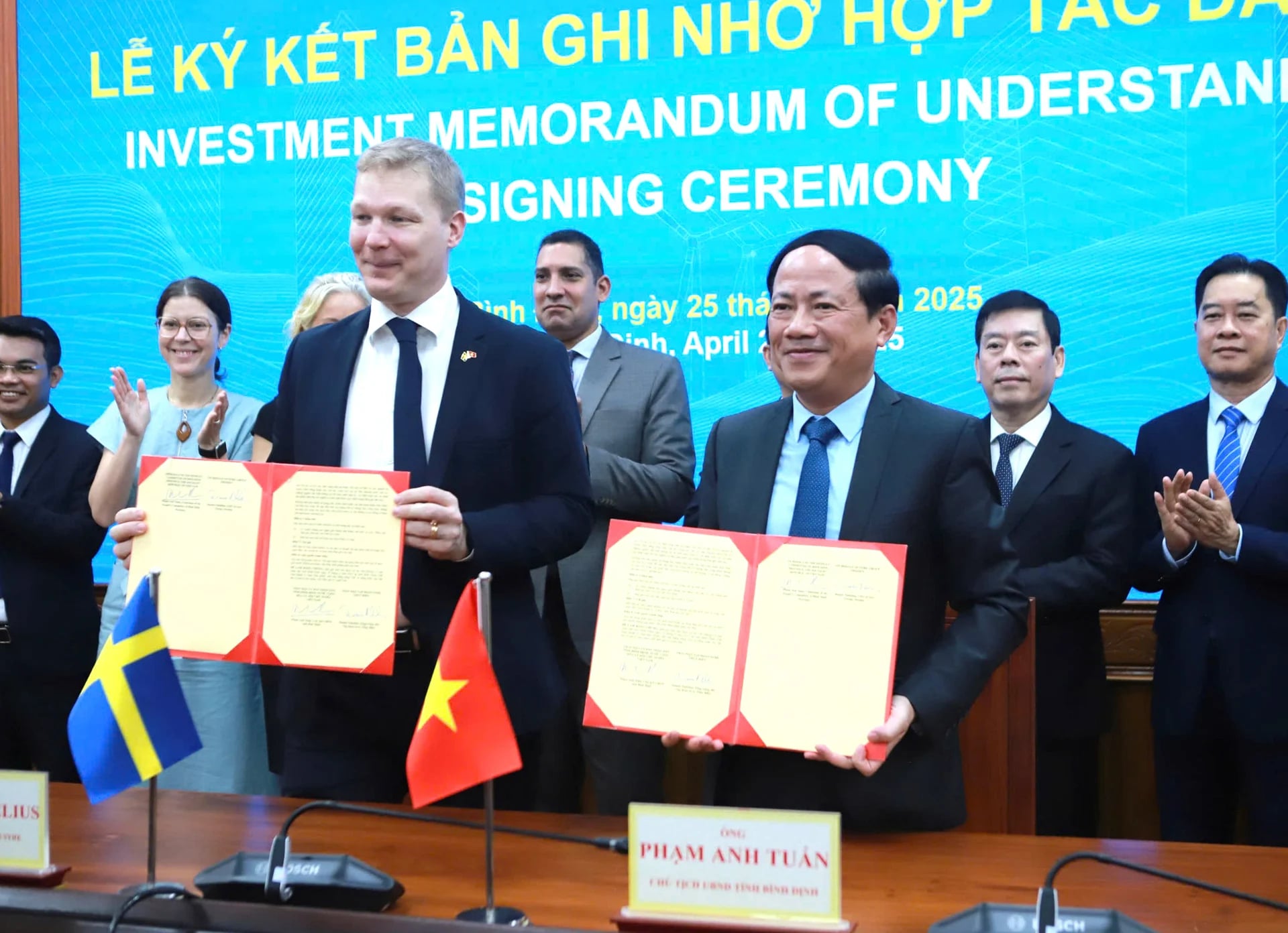 Tập đoàn Syre ký bản ghi nhớ hợp tác đầu tư dự án Tổ hợp sản xuất tái chế vải polyester tại tỉnh Bình Định. Ảnh: Báo Nhà đầu tư.