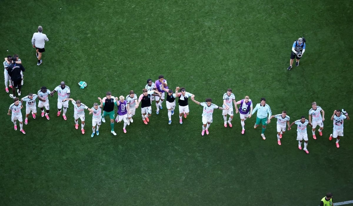 Tuyển Bỉ đang thành công với cách sử dụng nhân sự của Ban huấn luyện. Ảnh: FIFA.