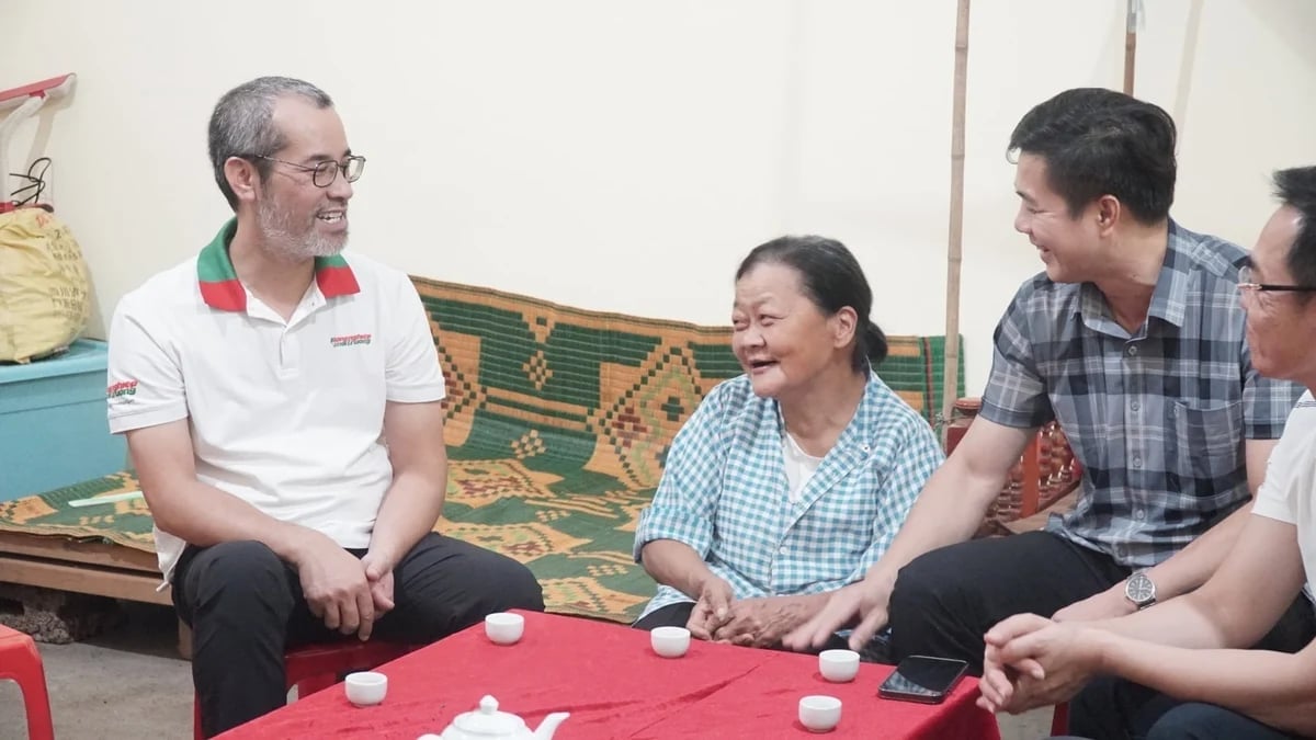 Nụ cười của bà Đào Thị Sinh trong căn nhà mới. Ảnh: Đức Bình.