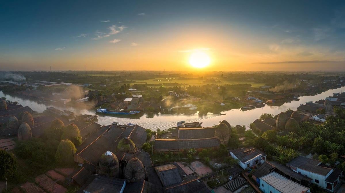 Dòng sông di sản Cổ Chiên vẫn chưa từng ngừng chảy… Ảnh: Trung tâm xúc tiến du lịch tỉnh Vĩnh Long.