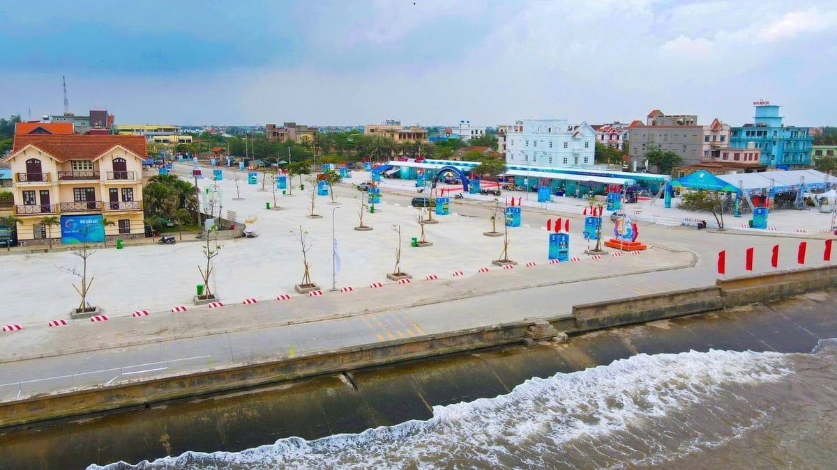 Biển Giao Ninh trước sứ mệnh và vận hội mới. Ảnh: Thế Linh.