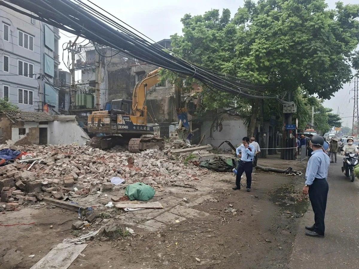 Phường Tương Mai đã tập trung cao độ cho công tác giải phóng mặt bằng các dự án trọng điểm, hoàn thành bàn giao mặt bằng dự án đường Tam Trinh trong tháng 4/2026. Ảnh: Lan Chi.