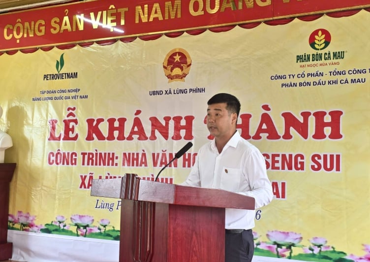 Ông Đặng Văn Đảo, Giám đốc Kinh doanh miền Bắc PVCFC, phát biểu tại Lễ khánh thành, nhấn mạnh ý nghĩa của những công trình an sinh xã hội trong việc đồng hành cùng địa phương nâng cao chất lượng cuộc sống. Ảnh: PVCFC.