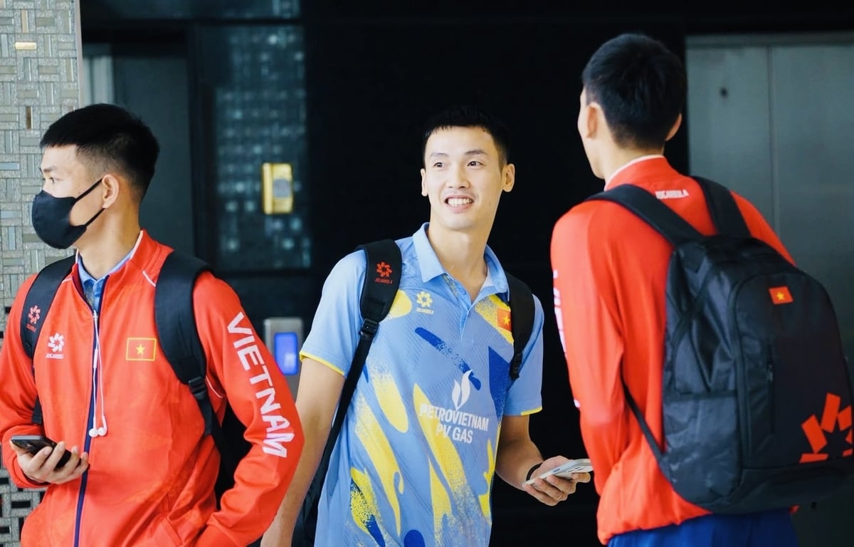 Các tuyển thủ bóng chuyền nam Việt Nam có mặt tại Philippines ngày 12/7. Ảnh: Philippinesvolleyball.