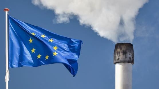 EU đang xem xét nới lỏng quy định của Hệ thống mua bán phát thải (ETS), kéo dài thời gian giảm phát thải và tăng hạn ngạch carbon miễn phí để hỗ trợ doanh nghiệp. Ảnh: CEPR. 