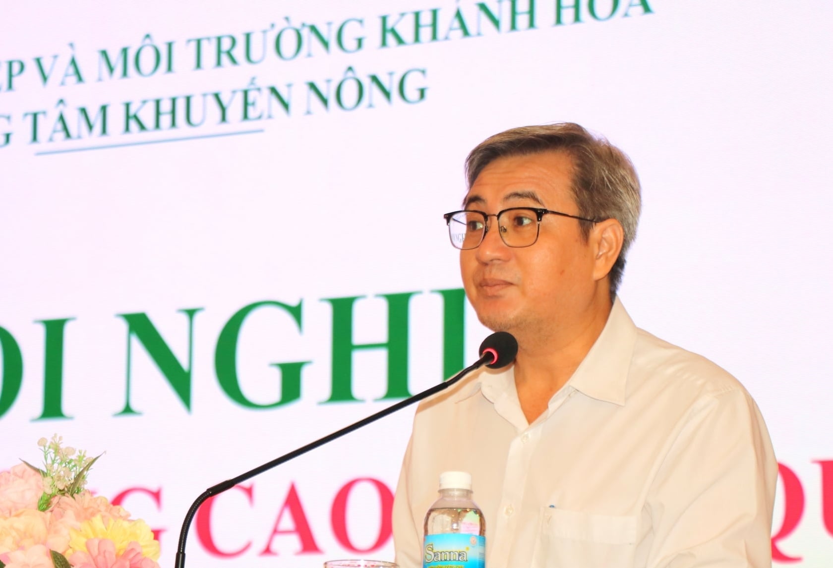 Ông Võ Văn Công, Phó Giám đốc Sở Nông nghiệp và Môi trường Khánh Hòa phát biểu tại hội nghị. Ảnh: KS.