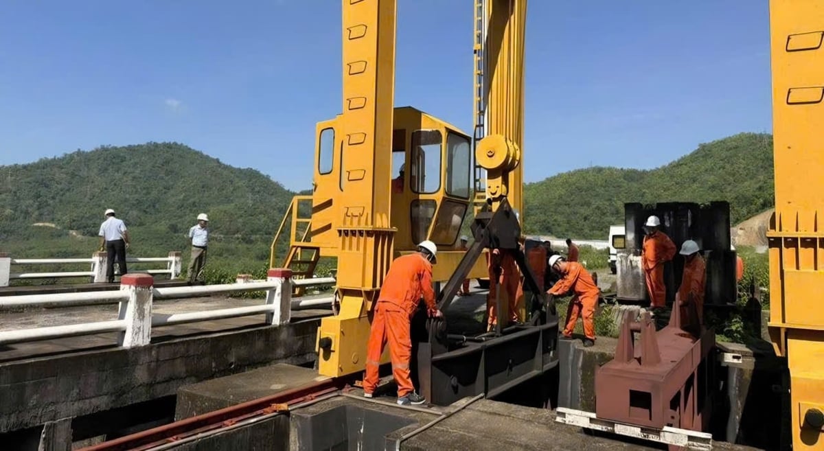 Hoạt động diễn tập PCTT, TCKN tại Nhà máy thủy điện Bắc Bình. Ảnh: An Nhiên.